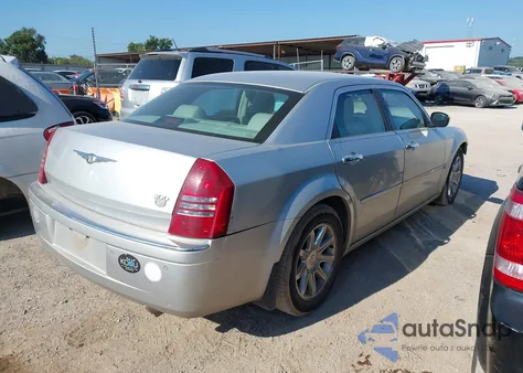 2005 Chrysler 300C из США, поврежденный, VIN 2C3AA63H45H521896